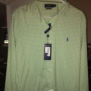 Polo button down size L
